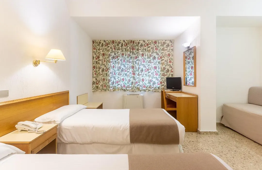Hotel Leuka-1